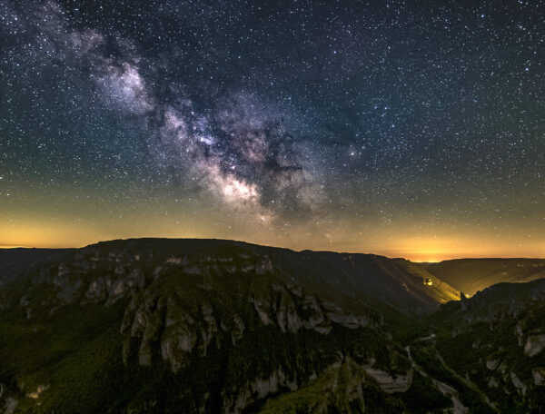 PASSER UNE NUIT SOUS LES ÉTOILES